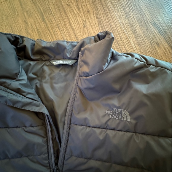 Men’s North Face Jacket - Picture 2 of 3